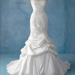 Beautiful Walt Disney Princess Wedding Gown